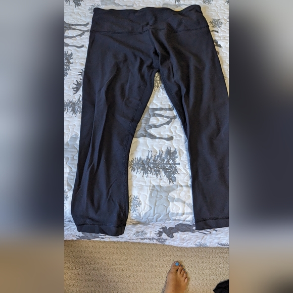 Lululemon Yoga Pants - Picture 6 of 7
